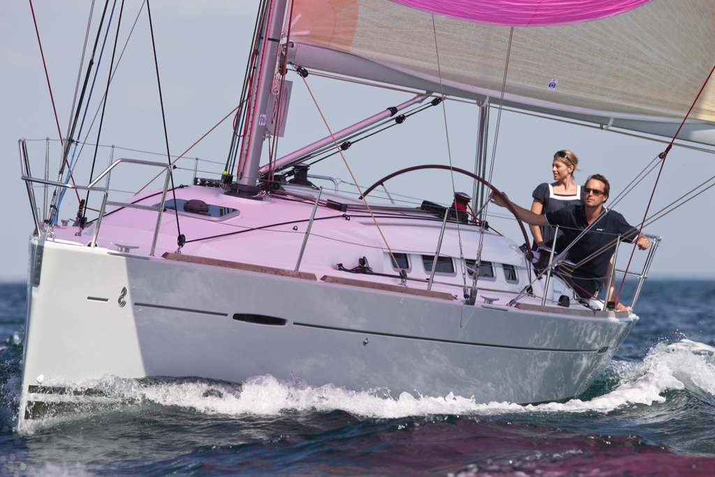 Regattayacht Charteryacht First 35 9